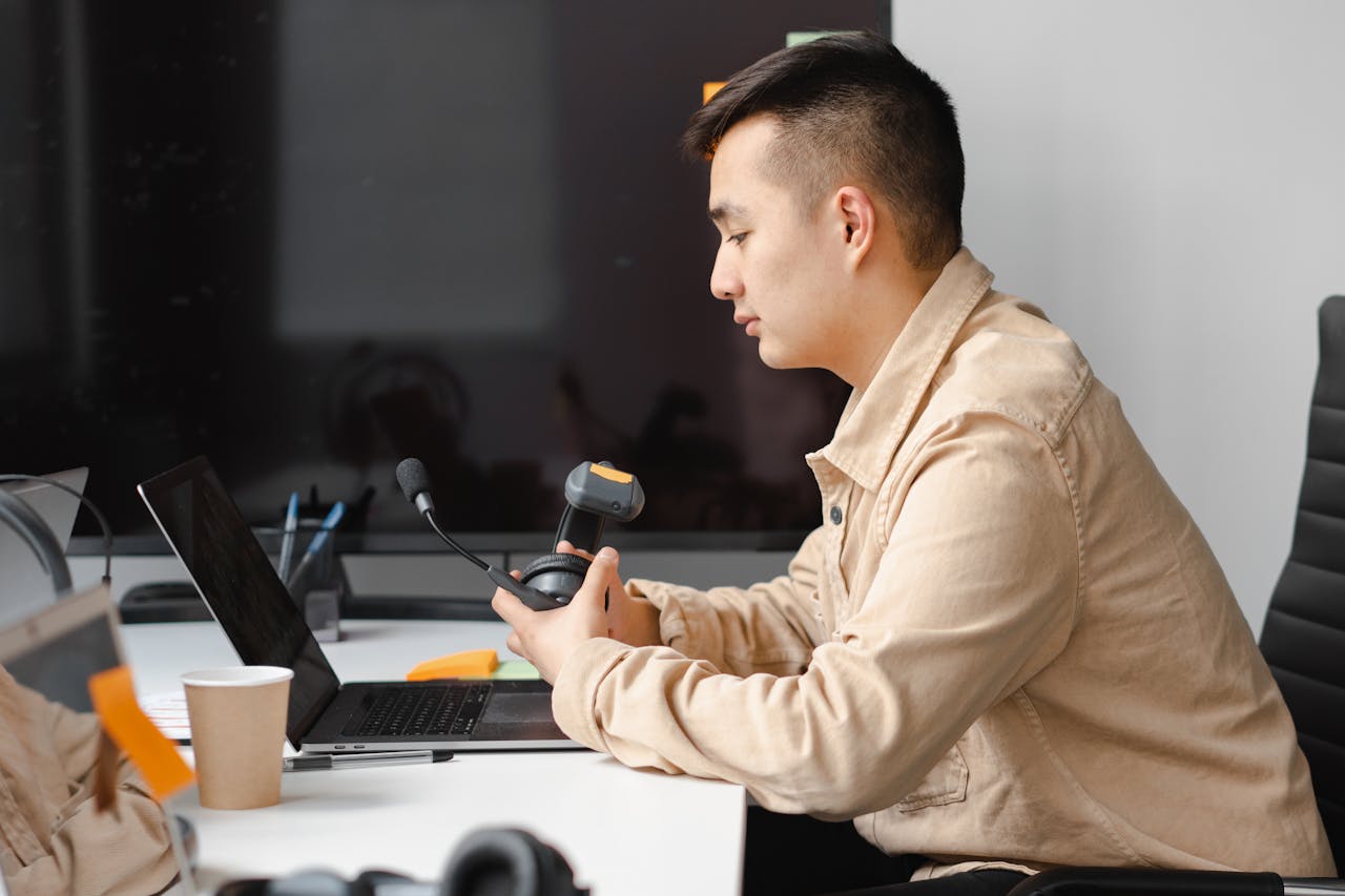 which ai is better chatgpt or deepseek